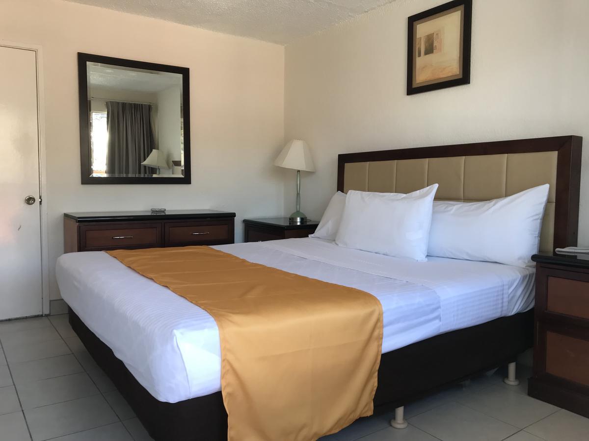 Hotel Guillen Jr Tijuana Exterior foto